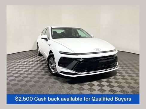 New 2026 Hyundai Sonata SE image 1