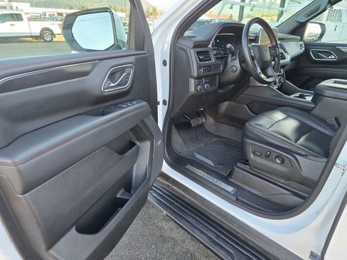 Used 2023 Chevrolet Suburban RST w/ Luxury Package image 14