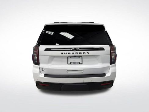 Used 2023 Chevrolet Suburban Z71 w/ Luxury Package image 14