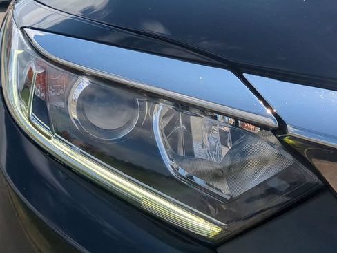 Used 2019 Honda HR-V LX image 9