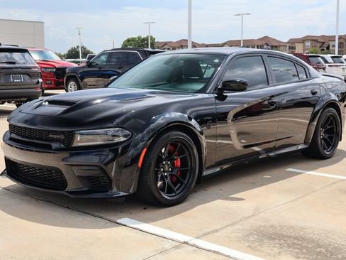Used 2022 Dodge Charger SRT Hellcat RWD image 3
