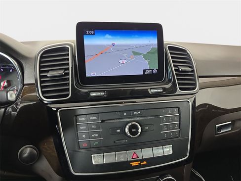 Used 2018 Mercedes-Benz GLE 350 4MATIC image 23