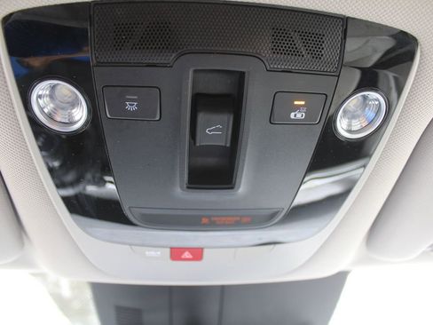 Certified 2025 Kia Sorento S w/ Panoramic Sunroof Package image 54