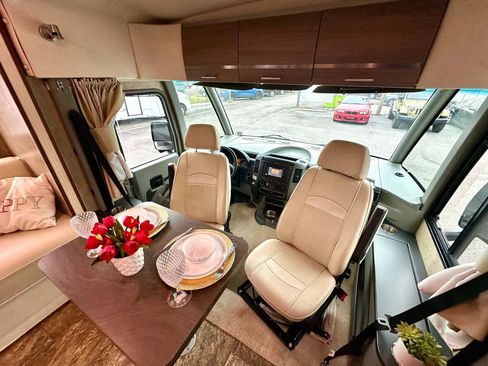 Used 2013 Mercedes-Benz Sprinter 3500 image 21