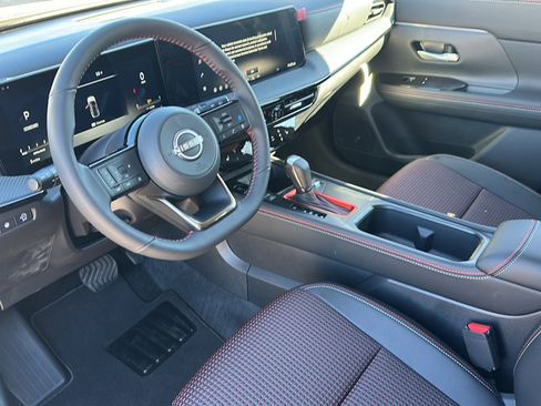 New 2026 Nissan Kicks SR w/ Cold Weather Package image 9