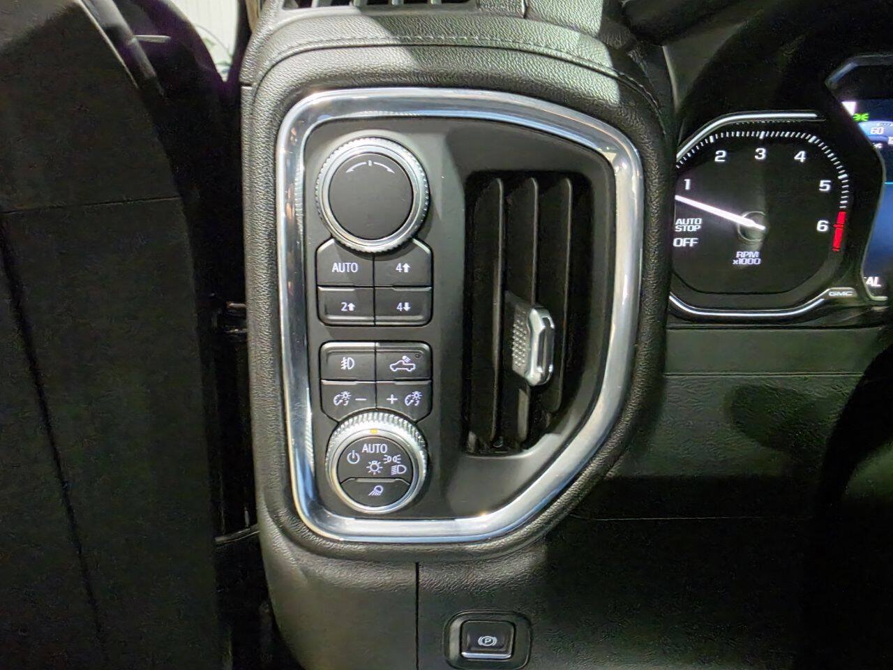 Used 2019 GMC Sierra 1500 Denali w/ Driver Alert Package II AWD/4WD image 37