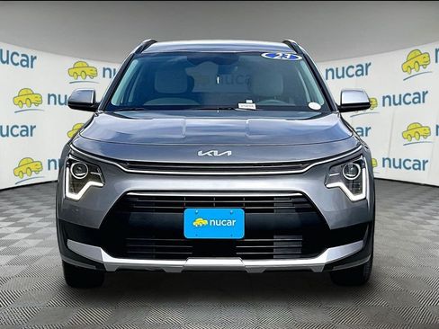 Used 2023 Kia Niro EX FWD image 2