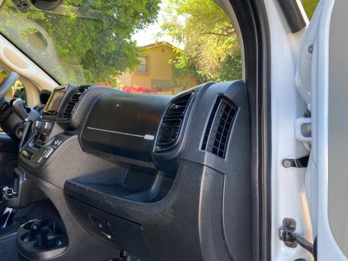 Used 2022 RAM ProMaster 2500 w/ Convenience Group FWD image 39