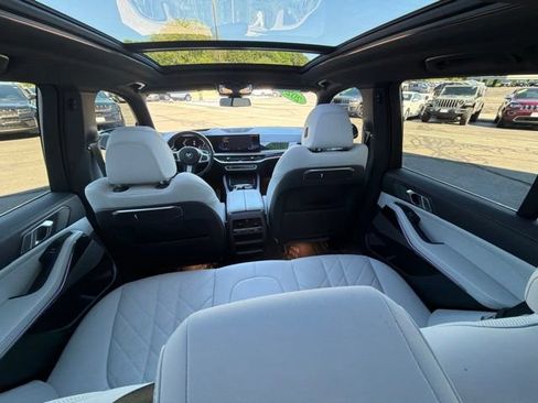 Used 2024 BMW X5 xDrive40i w/ M Sport Package AWD/4WD image 27