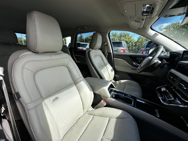 Certified 2023 Lincoln Corsair AWD w/ Equipment Group 101A image 35