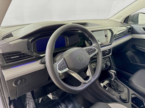 Used 2023 Volkswagen Taos SEL image 4