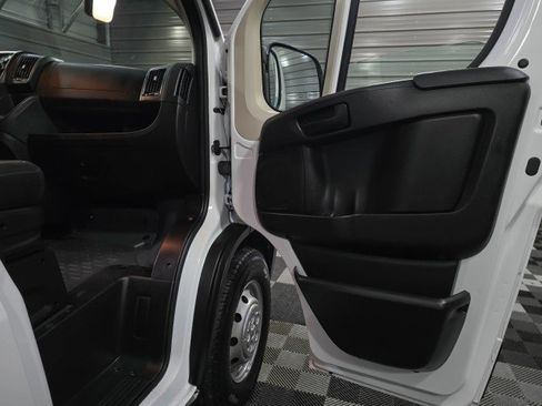 Used 2019 RAM ProMaster 3500 w/ Premium Appearance Group image 29