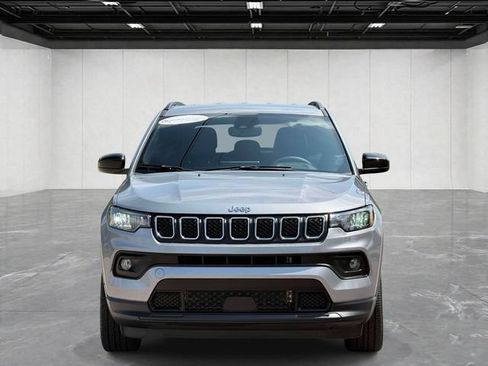 Certified 2024 Jeep Compass Latitude AWD/4WD image 8