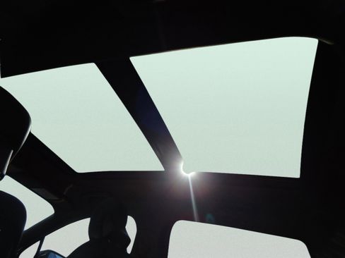 Used 2018 Lincoln MKX Reserve w/ Driver Assistance Package image 30