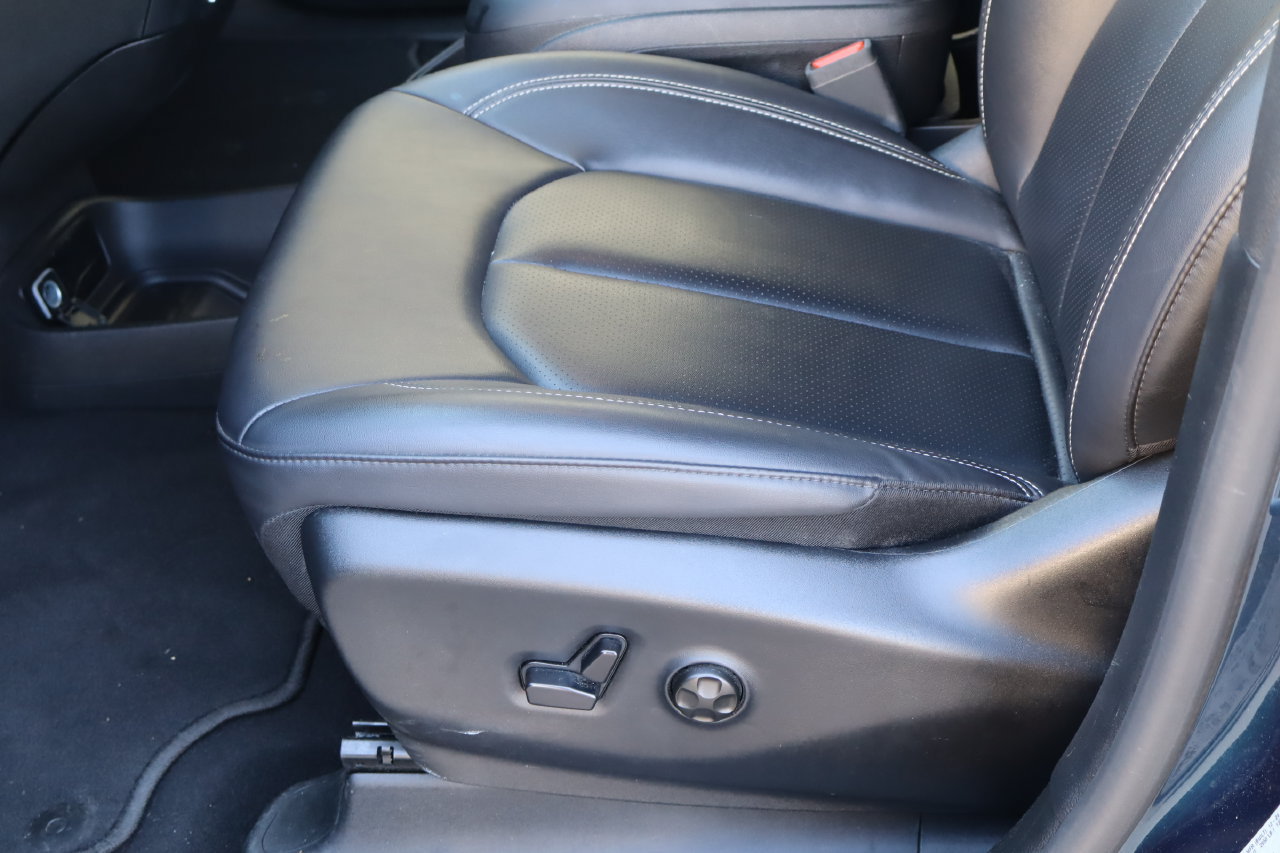 Used 2025 Chrysler Pacifica Select FWD image 15