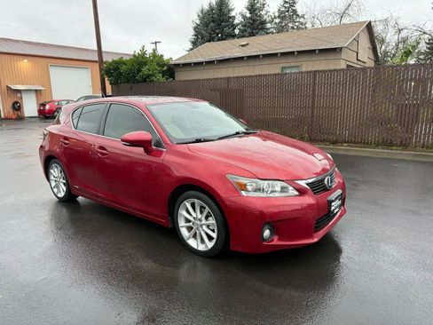 Used 2011 Lexus CT 200h Premium w/ Premium Audio Pkg image 3