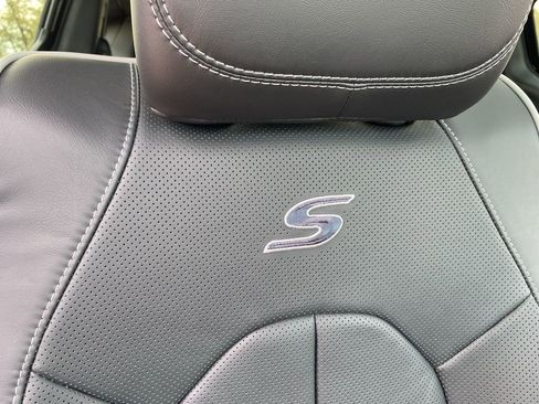 New 2026 Chrysler Pacifica Limited w/ S Appearance Package image 14