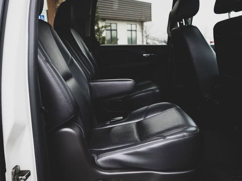 Used 2014 Chevrolet Suburban LTZ image 37