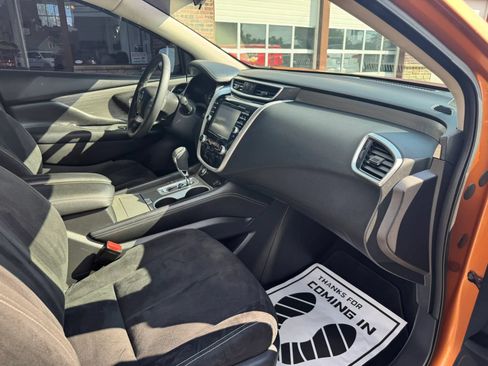 Used 2017 Nissan Murano SV AWD/4WD image 38
