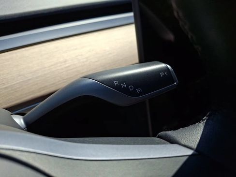 Used 2023 Tesla Model 3 Standard Range RWD image 18