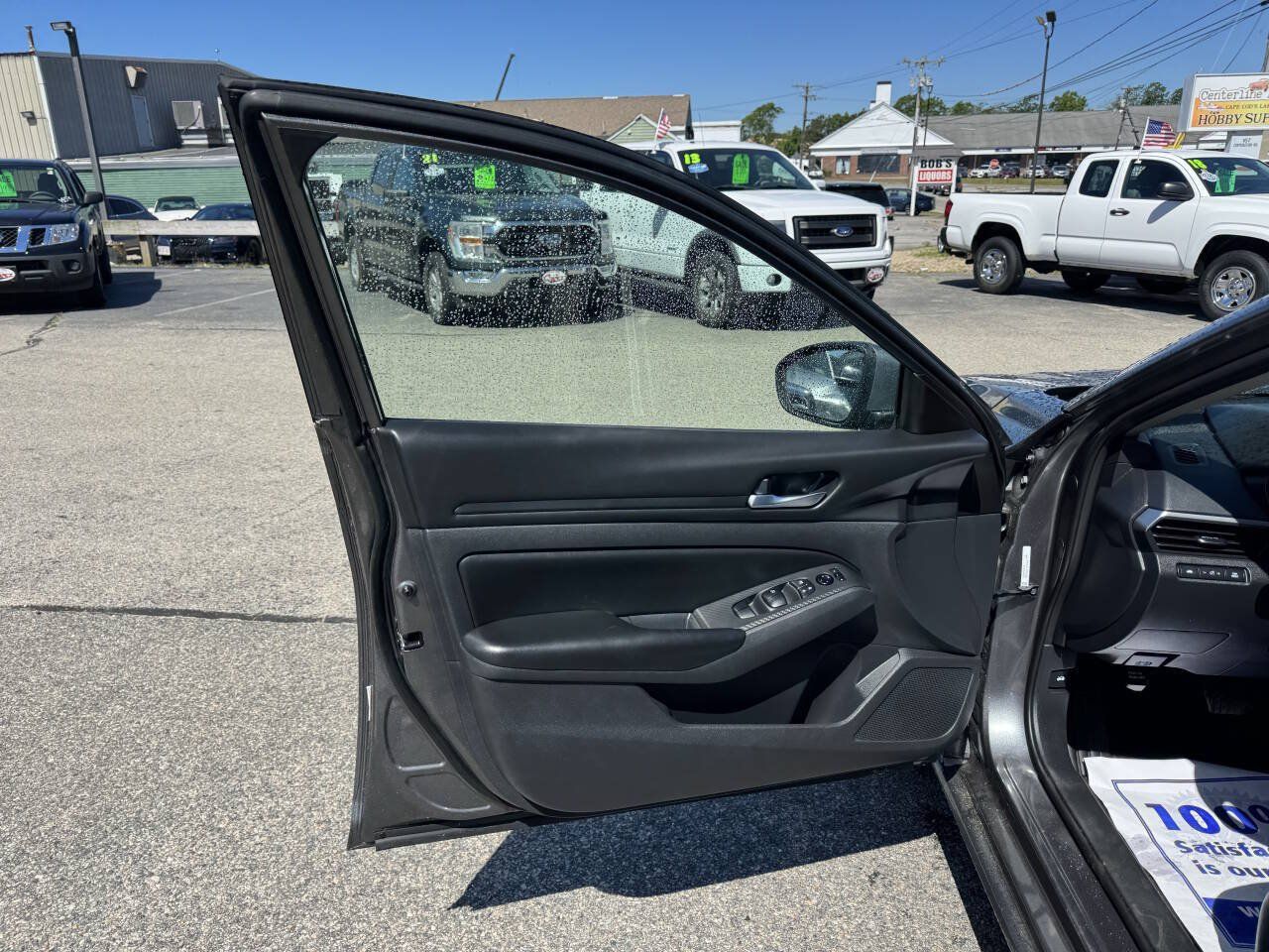 Used 2022 Nissan Altima 2.5 S FWD image 16