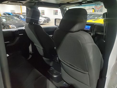 Used 2014 Jeep Wrangler Unlimited Sport w/ Connectivity Group image 23