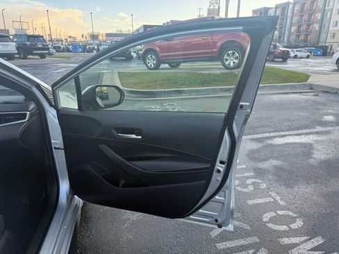 Used 2020 Toyota Corolla SE image 26