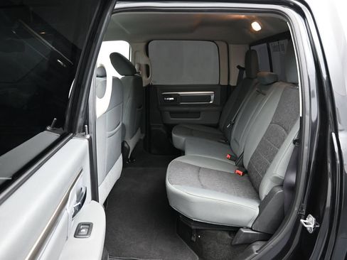 Used 2016 RAM 1500 Lone Star RWD image 11