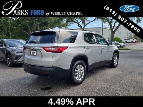 Used 2019 Chevrolet Traverse LT FWD image 5
