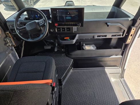 Used 2024 Chevrolet Brightdrop 600 w/ Battery Pack, Max Range AWD/4WD image 15