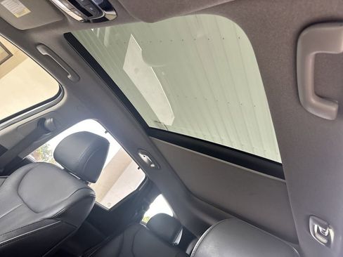 Used 2023 Hyundai Santa Fe Limited image 28