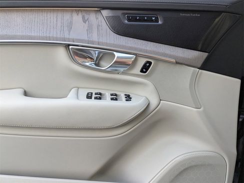 Certified 2026 Volvo XC90 B6 Ultra w/ Protection Package Premier image 30