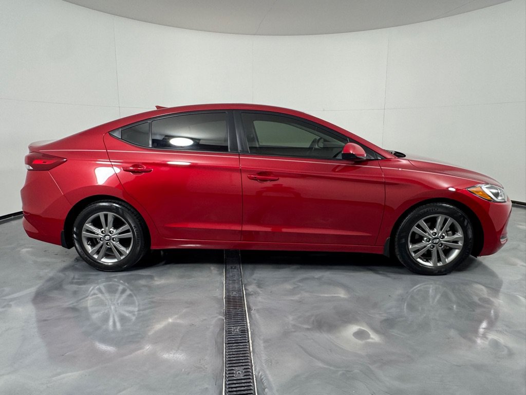 Used 2017 Hyundai Elantra Value Edition w/ Cargo Package FWD image 4