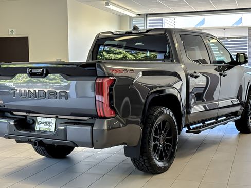 Used 2025 Toyota Tundra Platinum w/ TRD Off-Road Package AWD/4WD image 4
