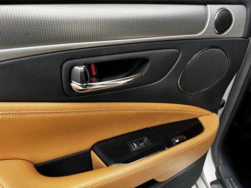 Used 2014 Lexus LS 460 image 42