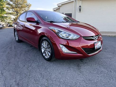 Used 2014 Hyundai Elantra SE w/ Option Group 02 FWD image 3
