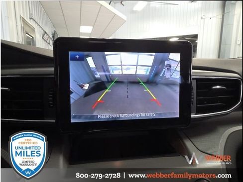 Used 2023 Ford Explorer XLT w/ Equipment Group 202A image 12
