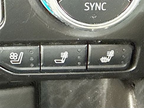 Used 2021 GMC Yukon XL SLT image 22