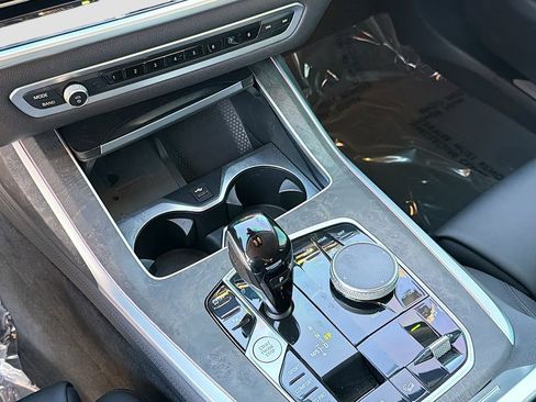 Used 2022 BMW X7 xDrive40i w/ Premium Package image 30