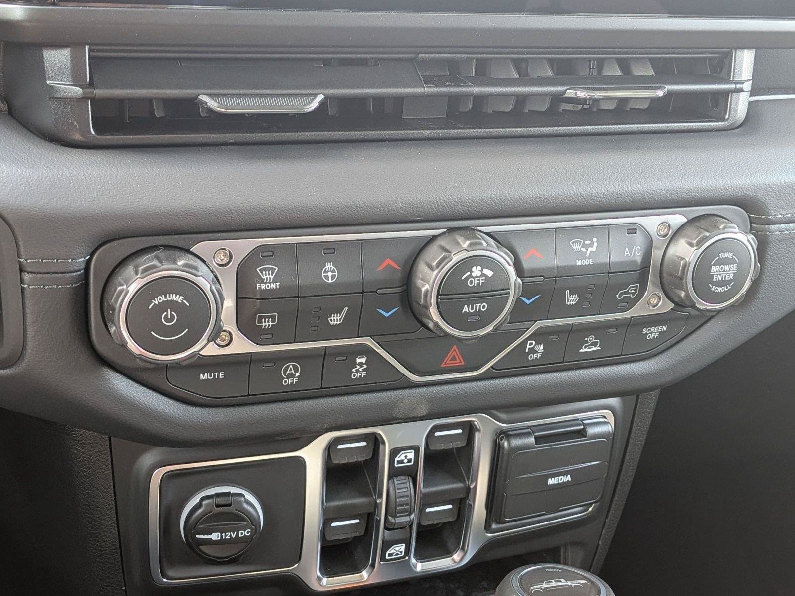 New 2026 Jeep Gladiator Sport AWD/4WD image 31