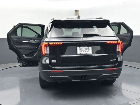 Used 2025 Ford Explorer ST-Line w/ ST-Line Street Pack AWD/4WD image 49
