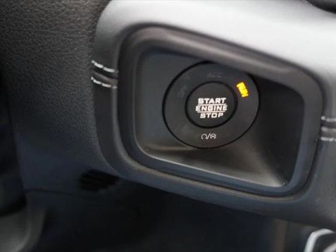 Certified 2025 Jeep Wrangler Unlimited Sahara AWD/4WD image 29
