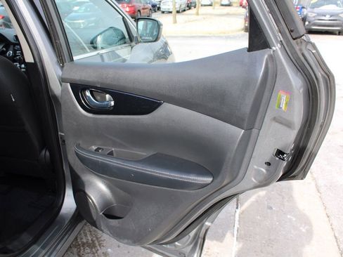 Used 2018 Nissan Rogue Sport SV image 24