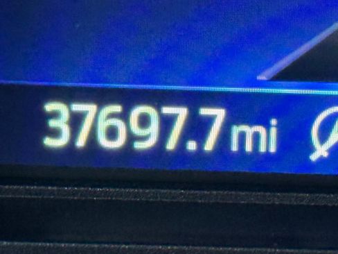 Used 2024 Ford Explorer XLT w/ Equipment Group 202A image 24