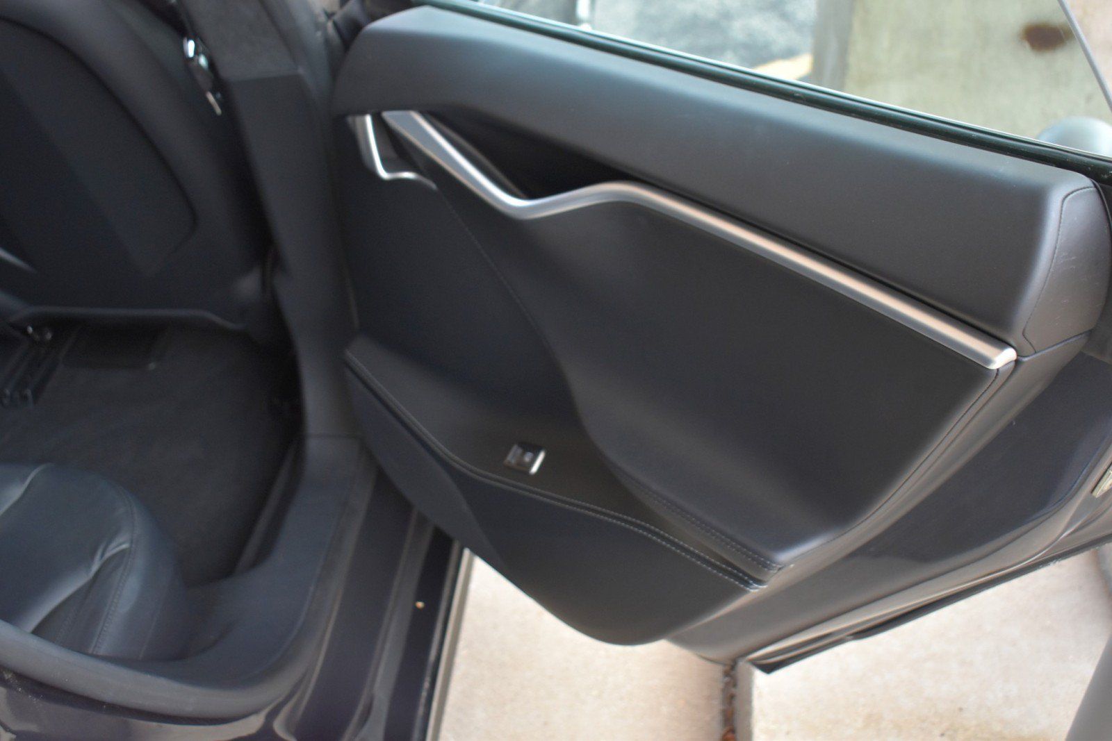 Used 2016 Tesla Model S AWD image 35