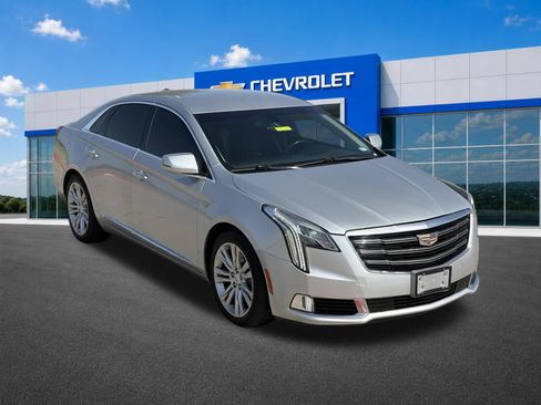 Certified 2018 Cadillac XTS Luxury FWD image 10