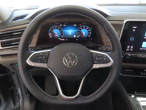 New 2025 Volkswagen Atlas SEL image 16