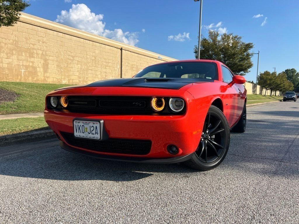 Used 2016 Dodge Challenger R/T Plus RWD image 1