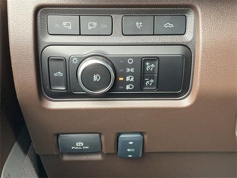 Used 2024 Ford F250 King Ranch w/ FX4 Off-Road Package image 30
