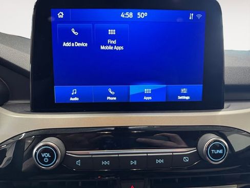 Used 2020 Ford Escape SE image 12